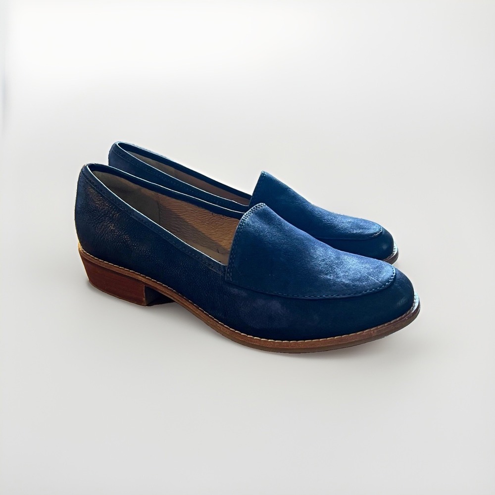 Sofft Slip On Loafer Flats Womens US 8M Blue Suede Comfort Round Toe Solid